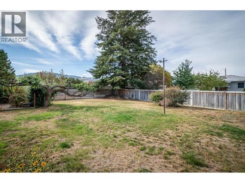Photo 23 of 1020 Southill Street, Brocklehurst, Kamloops
