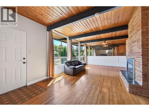 Photo 3 of 1020 Southill Street, Brocklehurst, Kamloops