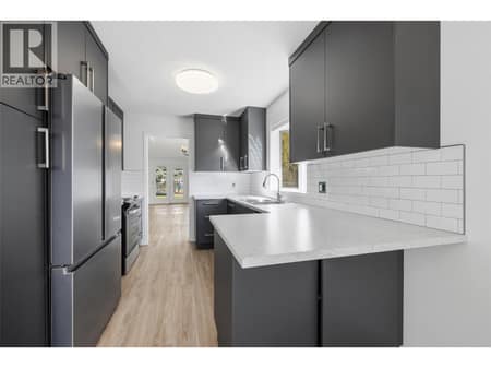 Newly renovated kitchen at 1020 Lanfranco Road Unit# 28, Lower Mission, Kelowna