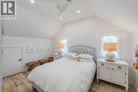 Upper level bedroom with vaulted ceiling at 2450 Radio Tower Road Unit# 58, Oliver Rural