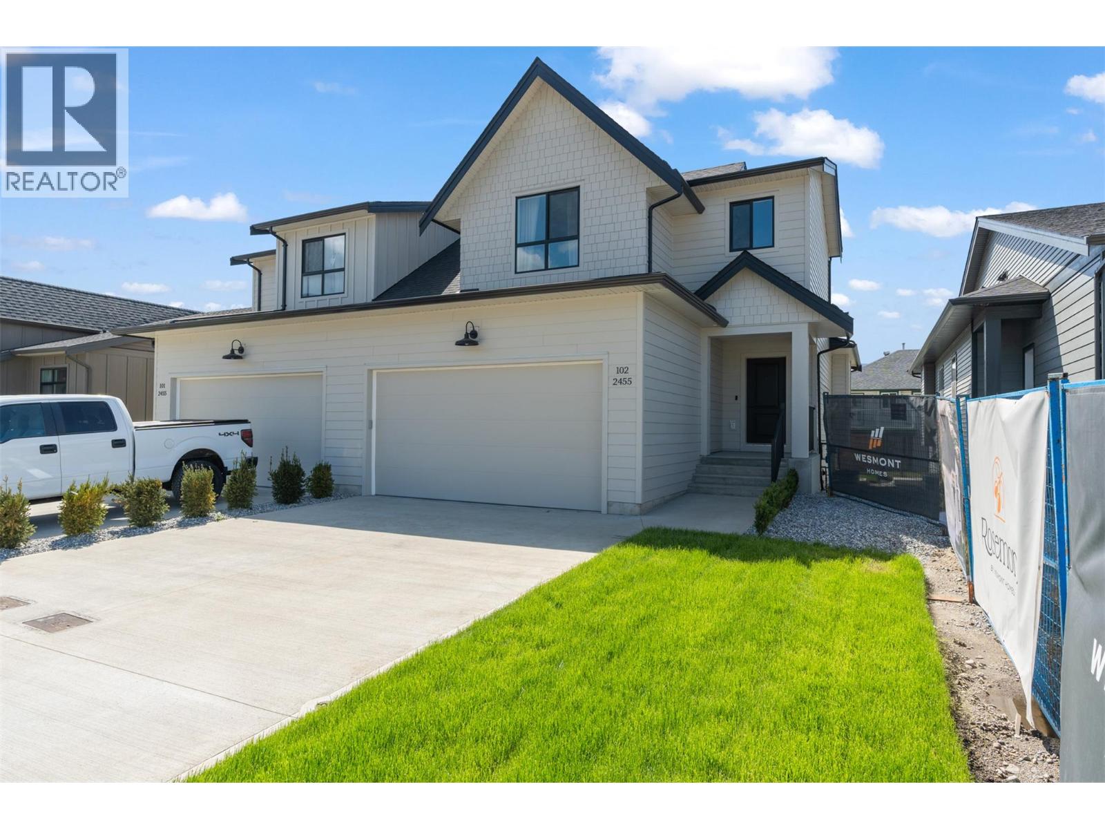 SIMILAR TO at 2467 Bradley Drive Unit# 101, Armstrong/ Spall.