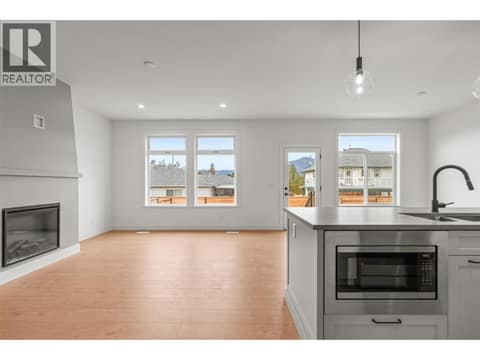 SIMILAR TO at 2467 Bradley Drive Unit# 101, Armstrong/ Spall.