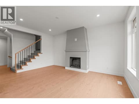 SIMILAR TO at 2467 Bradley Drive Unit# 101, Armstrong/ Spall.