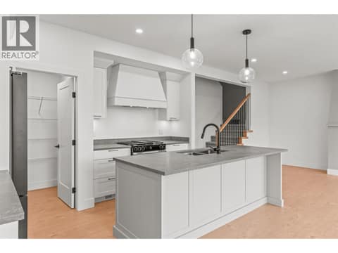 SIMILAR TO at 2467 Bradley Drive Unit# 101, Armstrong/ Spall.