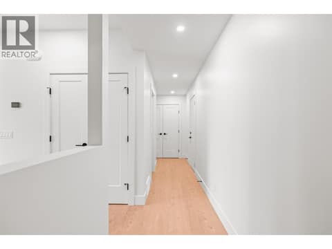 SIMILAR TO at 2467 Bradley Drive Unit# 101, Armstrong/ Spall.