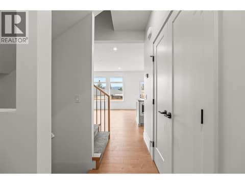 SIMILAR TO at 2467 Bradley Drive Unit# 101, Armstrong/ Spall.