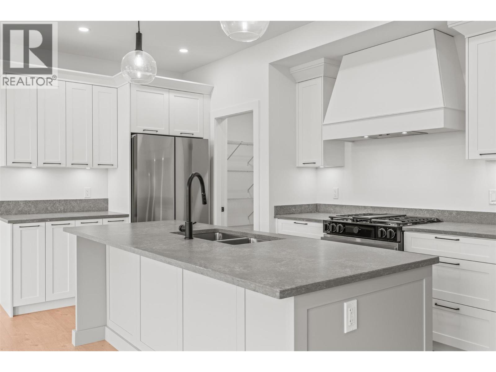 SIMILAR TO at 2467 Bradley Drive Unit# 101, Armstrong/ Spall.
