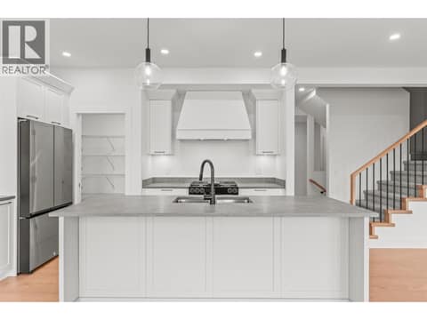 SIMILAR TO at 2467 Bradley Drive Unit# 101, Armstrong/ Spall.