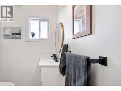 Photo 11 of 2202 42 Avenue, Harwood, Vernon