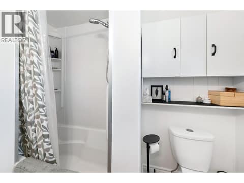 Photo 12 of 2202 42 Avenue, Harwood, Vernon
