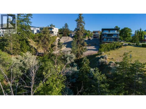 Photo 13 of 593 Vancouver Avenue, Main North, Penticton