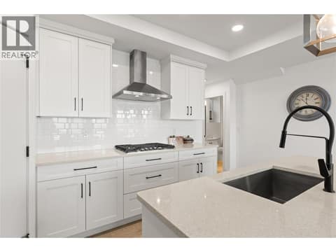 Photo 11 of 1000 Mt Robson Place Unit# 29, Middleton Mountain Vernon