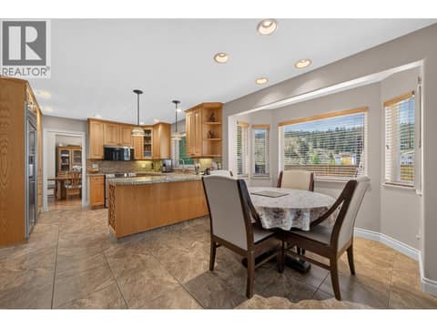 Photo 14 of 975 Regent Crescent, Aberdeen, Kamloops
