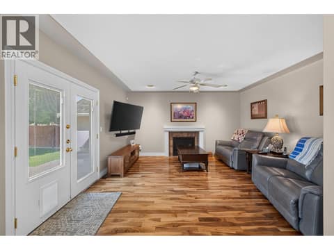 Photo 16 of 975 Regent Crescent, Aberdeen, Kamloops