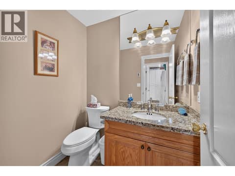 Photo 17 of 975 Regent Crescent, Aberdeen, Kamloops