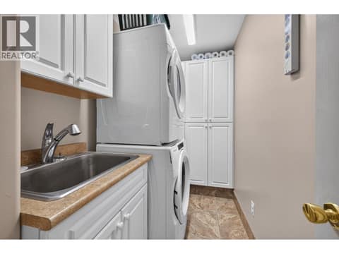 Photo 18 of 975 Regent Crescent, Aberdeen, Kamloops