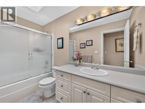 Photo 32 of 975 Regent Crescent, Aberdeen, Kamloops