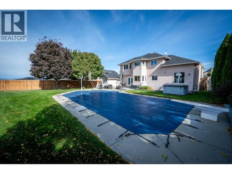 Photo 35 of 975 Regent Crescent, Aberdeen, Kamloops