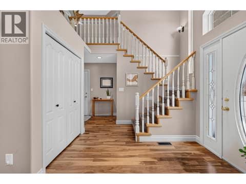 Photo 4 of 975 Regent Crescent, Aberdeen, Kamloops