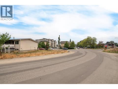 Photo 34 of 651 Richter Street, Kelowna North