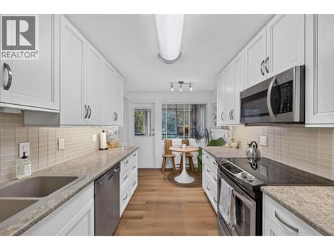 Photo 13 of 920 Glenwood Avenue Unit# 208, Kelowna South