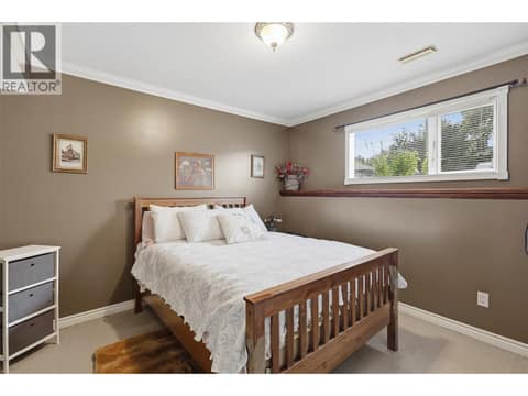 Large Basement bedroom at 723 Moody Place, Brocklehurst, Kamloops