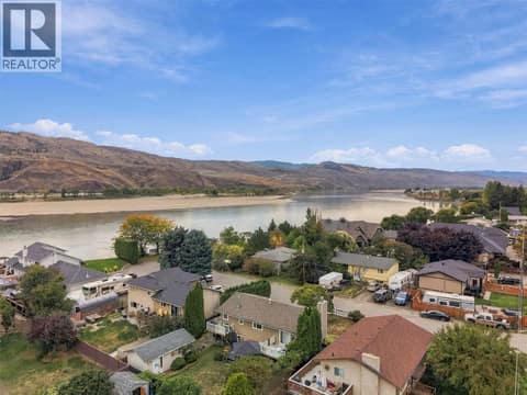 Quiet neighborhood at 723 Moody Place, Brocklehurst, Kamloops