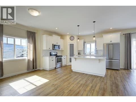 Photo 11 of 741 Yorkville Street, University District, Kelowna