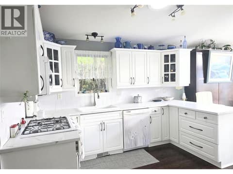 Brand new quartz countertops at 415 Commonwealth Road Unit# 348, Lake Country East / Oyama, Kelowna