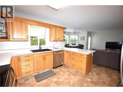 Photo 12 of 415 4 Street, Swan Lake West, Vernon