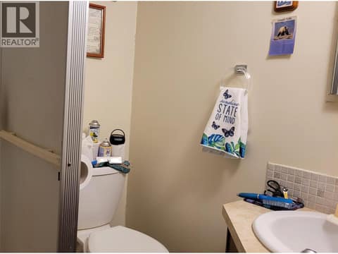 Suite bathroom - standup shower at 683 Downie Road, South BX, Vernon