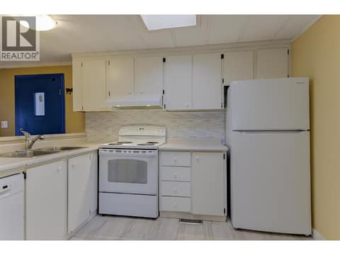Photo 10 of 1929 97 Highway S Unit# 45, Lakeview Heights, West Kelowna
