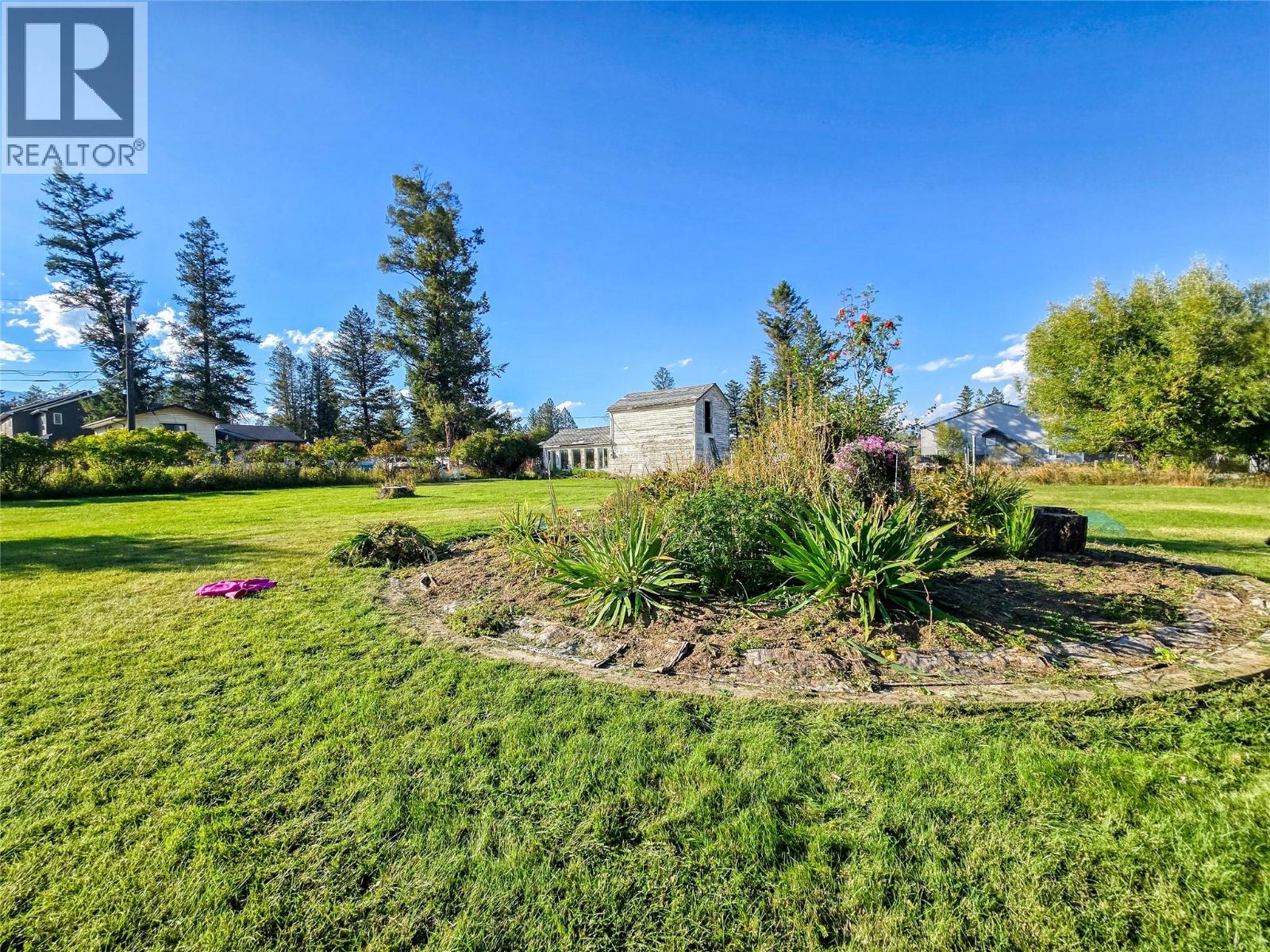 Photo 19 of 1018 5th Street, Invermere