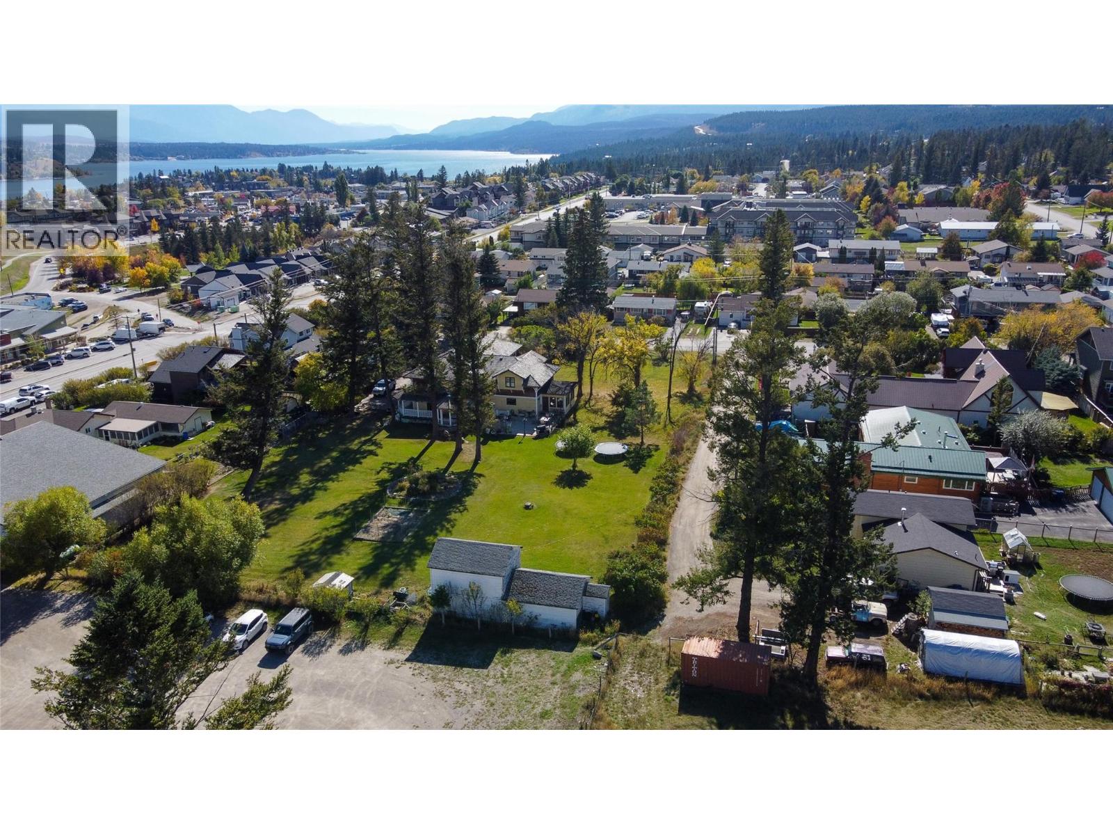 Photo 2 of 1018 5th Street, Invermere