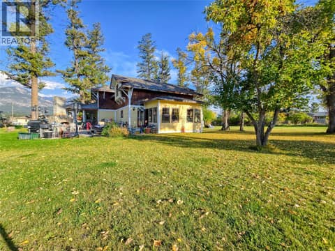Photo 23 of 1018 5th Street, Invermere