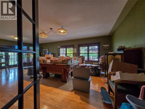 Photo 33 of 1018 5th Street, Invermere