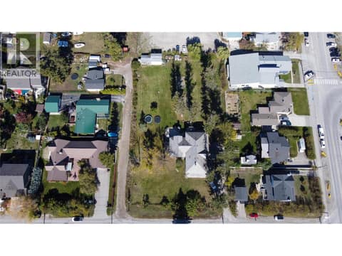 Photo 6 of 1018 5th Street, Invermere