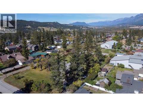 Photo 73 of 1018 5th Street, Invermere