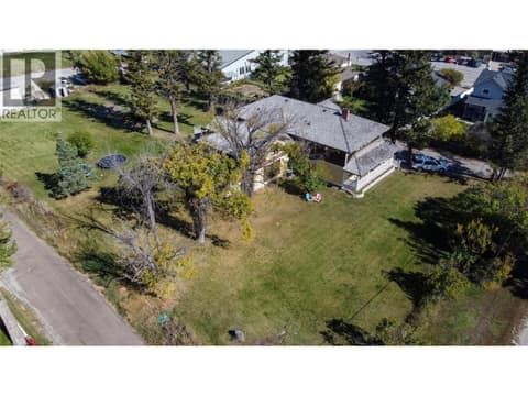 Photo 77 of 1018 5th Street, Invermere