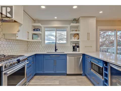 Photo 7 of 5723 Richards Crescent, North BX, Vernon