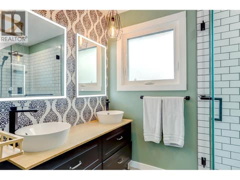 Primary Ensuite Bathroom at 5723 Richards Crescent, North BX, Vernon