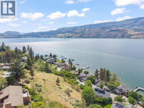 Photo 5 of 345 Poplar Point Drive, Kelowna North