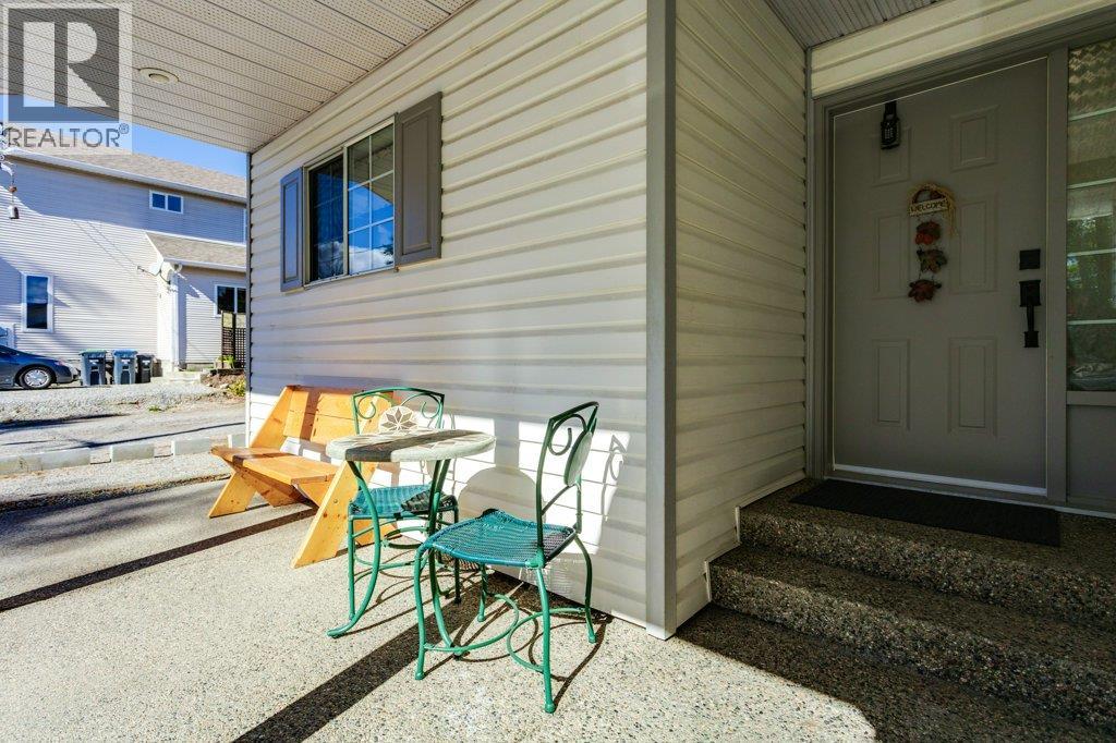 Photo 11 of 9702 Sargeant Street, Main Town, Summerland