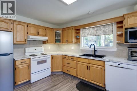 Photo 19 of 9702 Sargeant Street, Main Town, Summerland