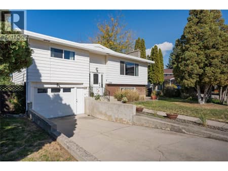 Photo 2 of 184 MCGRAW Court, Main South, Penticton