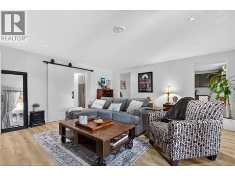 Photo 32 of 1070 MacCleave Avenue, Columbia/Duncan, Penticton