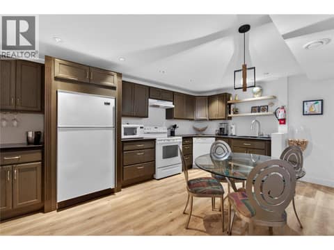 Photo 33 of 1070 MacCleave Avenue, Columbia/Duncan, Penticton