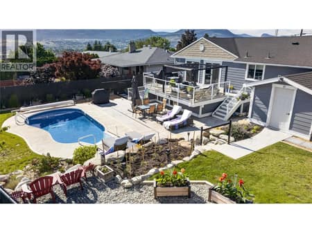 Photo 6 of 1070 MacCleave Avenue, Columbia/Duncan, Penticton