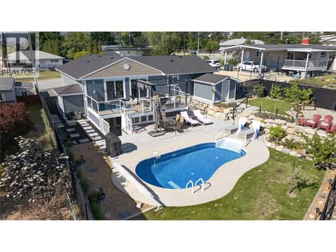 Photo 7 of 1070 MacCleave Avenue, Columbia/Duncan, Penticton