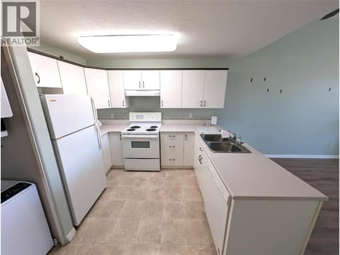 Photo 3 of 554 Seymour Street Unit# 411, South Kamloops